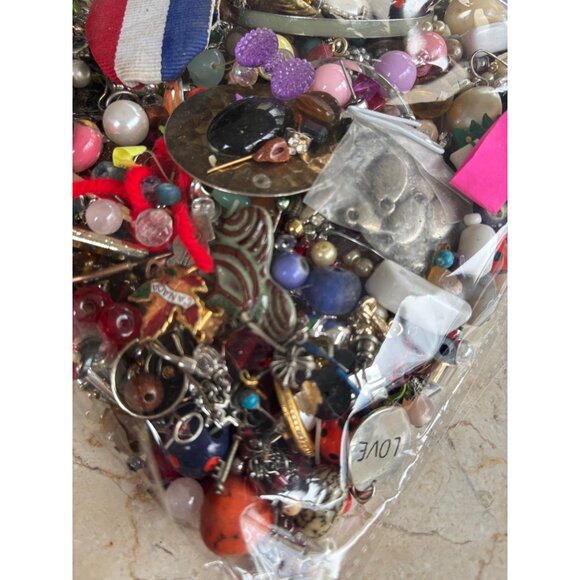 Mixed Craft Beads & Jewelry Making Supplies 2 Lbs 5 Oz Assorted Materials & Colo - Picture 6 of 16